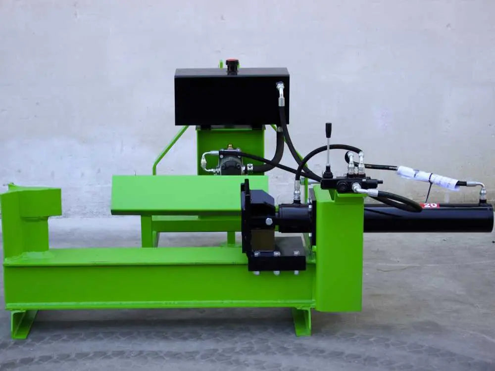 Rachador horizontal em chassis com motor de combustão interna - 20 toneladas